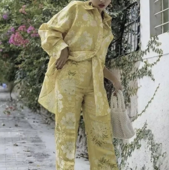 H&M Conscious Exclusive Jacquared Patterned Shirt - Picture 6 of 8